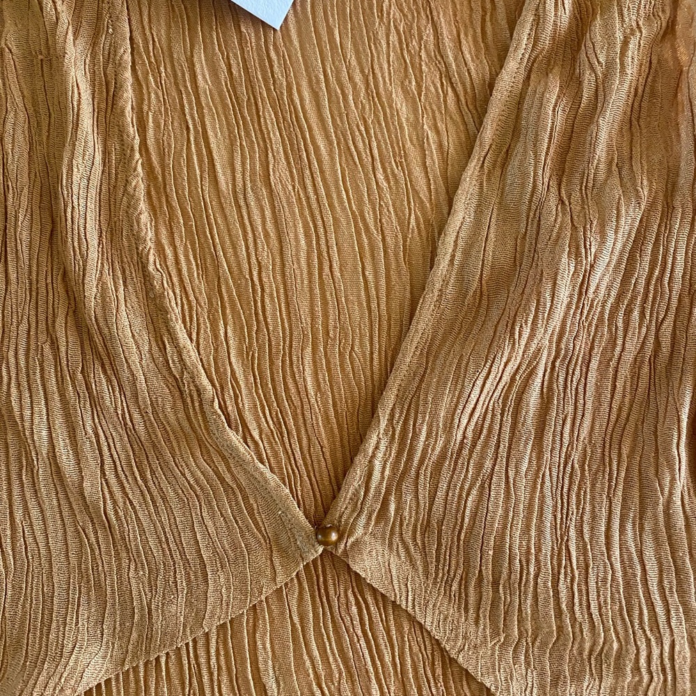 Savannah Morrow the Label Zuma Top in Sand - Small - Picture 3 of 6